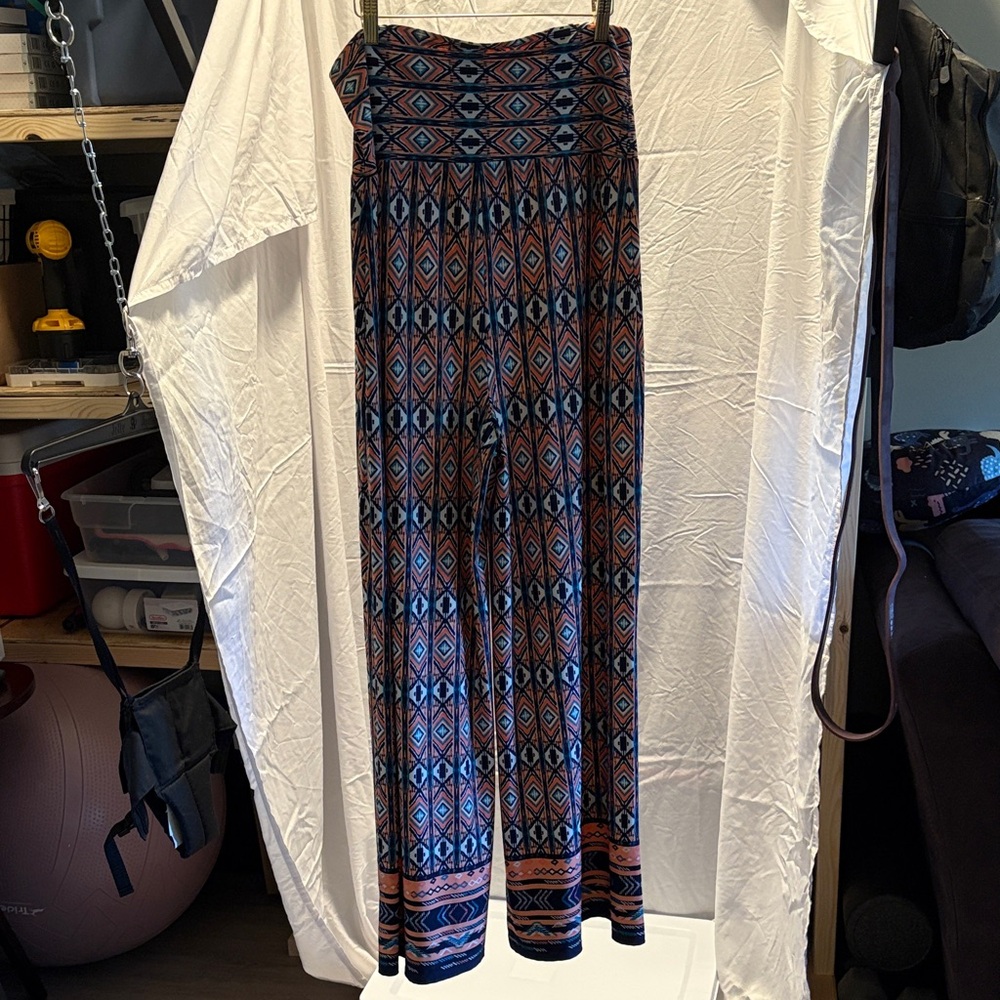 Geometric Patterned pants - Picture 2 of 2